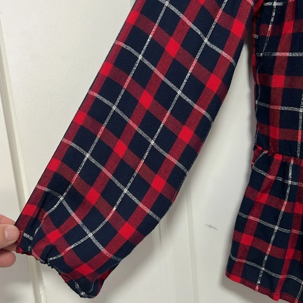 OSHKOSH kids/girls plaid long Sleeve blouse with ruffles on the front size 8